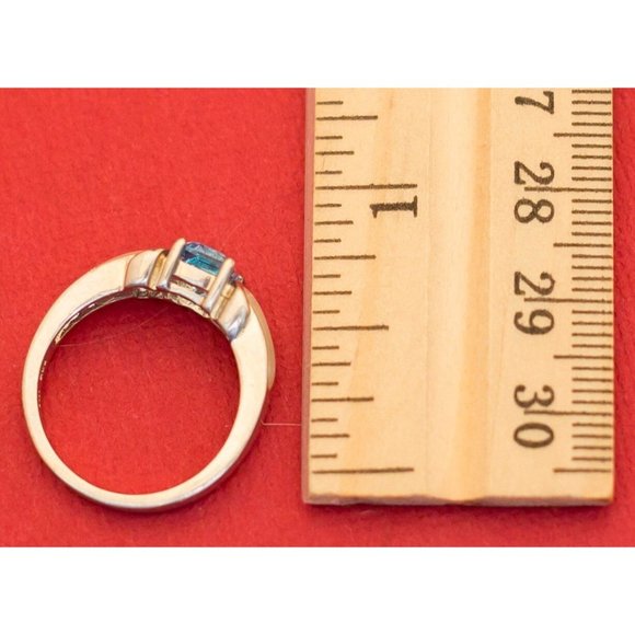 Vintage Sterling Silver Elegant Teal and White Blue Ring Avon Size 7 - Picture 4 of 4